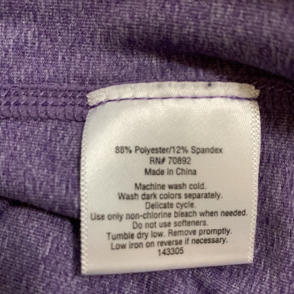 Layer8 Performance Purple Qwick-Dry Thumbholes Workout Size - XL - Picture 4 of 5